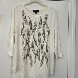 Karen Kane White Graphic 3/4 Sleeve Blouse